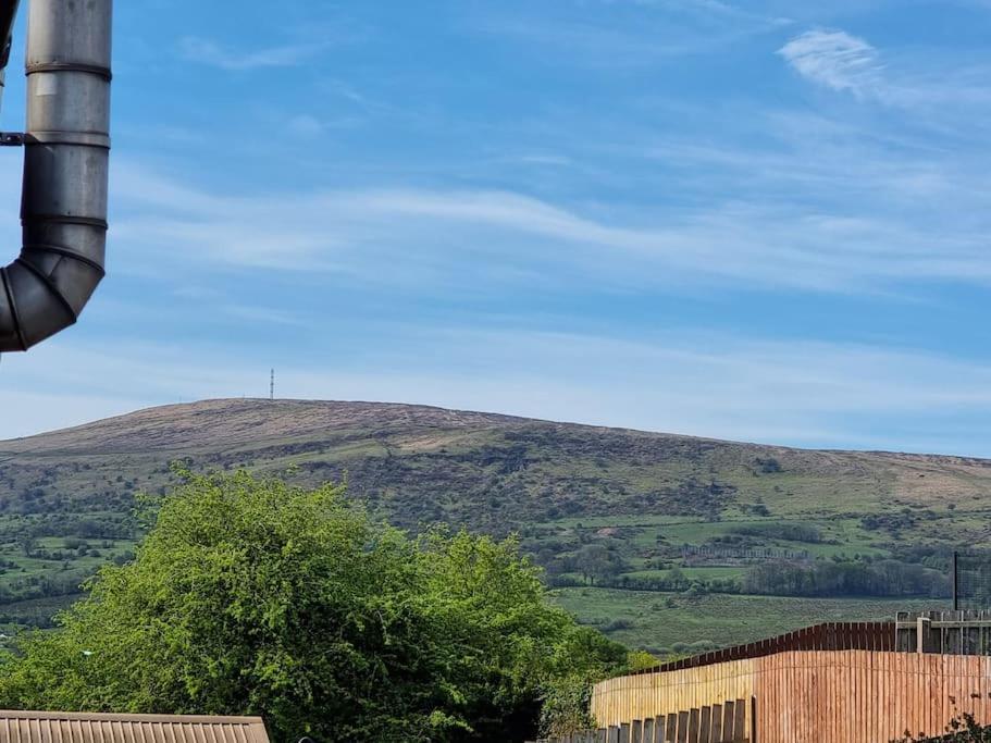 Spacious House City Skyline And Mountain Views Close Too Belfast Centre And Airports Free Parking Exterior foto