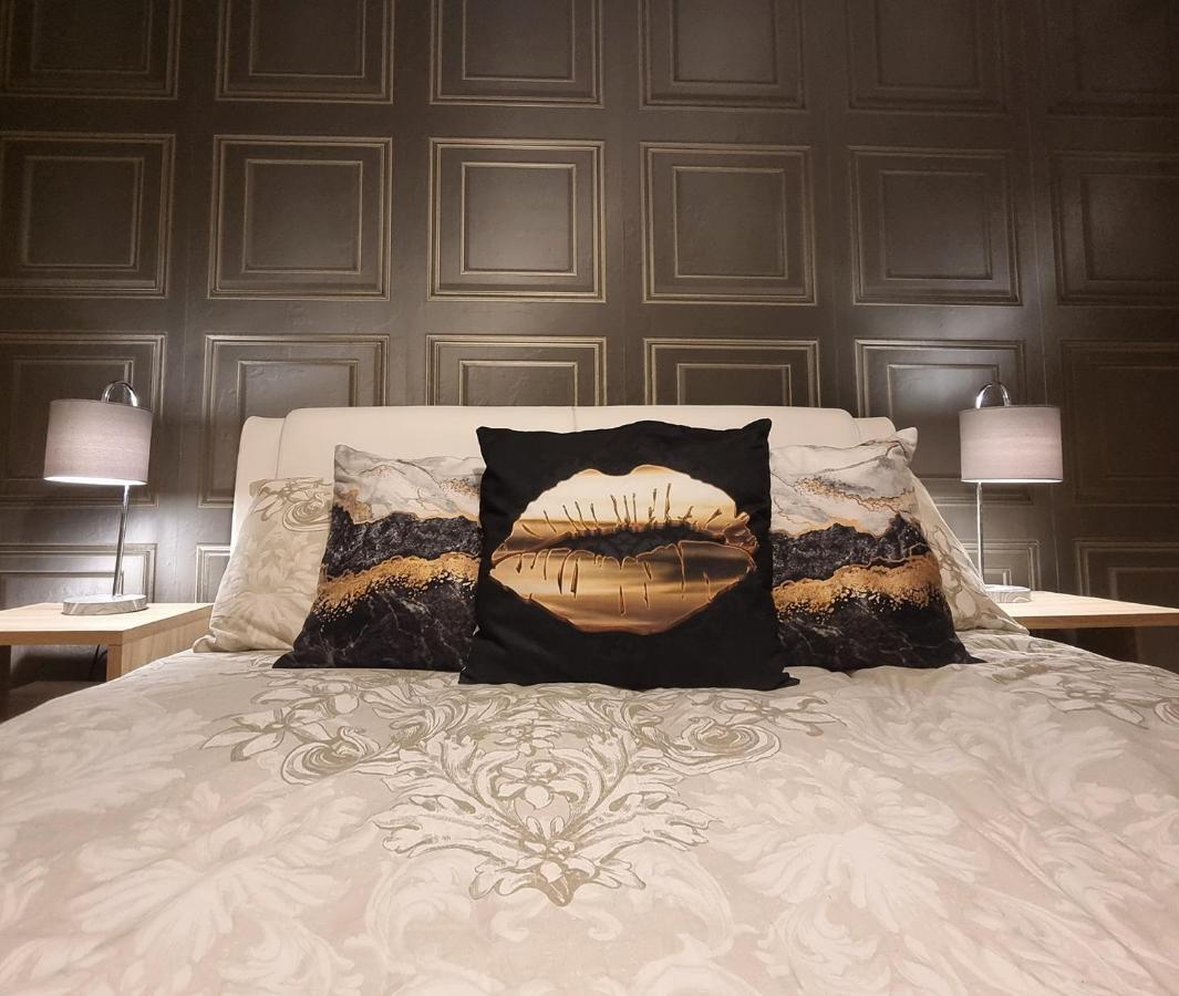 Spacious House City Skyline And Mountain Views Close Too Belfast Centre And Airports Free Parking Exterior foto