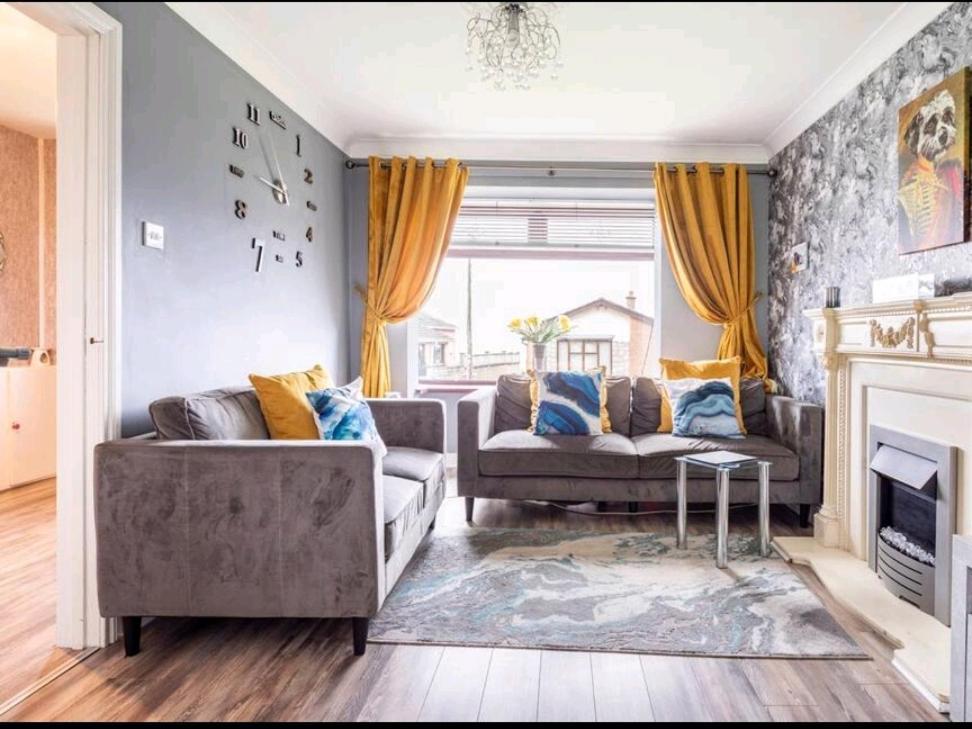 Spacious House City Skyline And Mountain Views Close Too Belfast Centre And Airports Free Parking Exterior foto